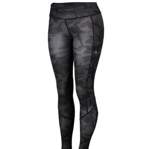 Pelagic Fiji Performance Leggings Black/Charcoal Camo M NWOT